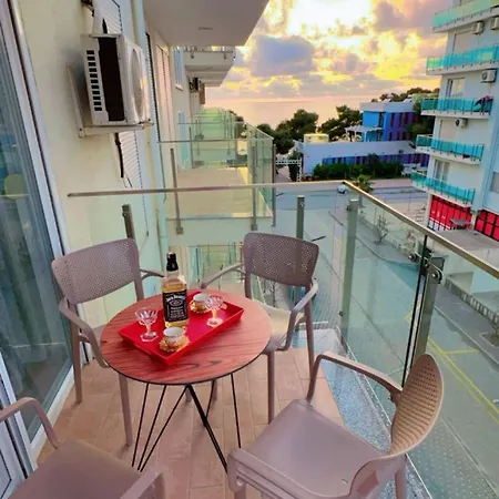 King's Apartment/sea View Apartment