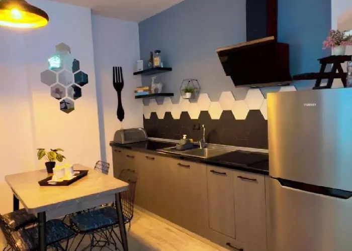 King's Apartment/sea View Apartment